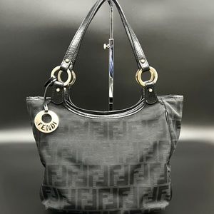 💐❤️🎁🍾Fendi Zucca Canvas Black beautiful FF signature